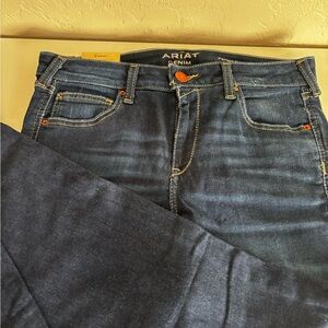 NWT Ariat Katie Perfect Rise Ultrastretch Flare Jeans 30 Short Dark Wash